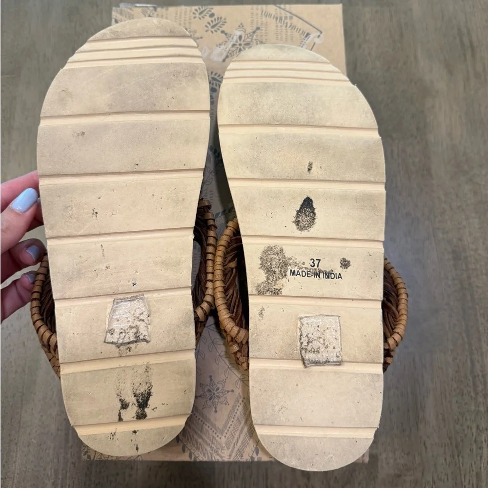 Free People Ivy Handwoven Footbed Sandals, Size 7 - Picture 8 of 8